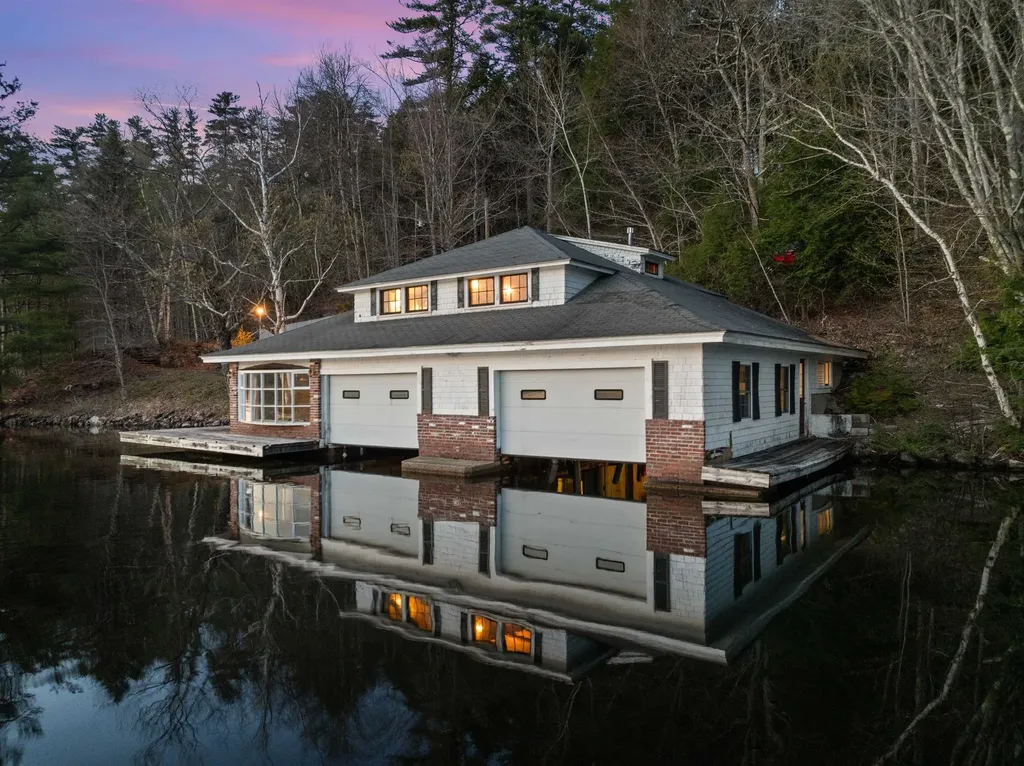 21 Silver Cascade Way Alton NH 03810