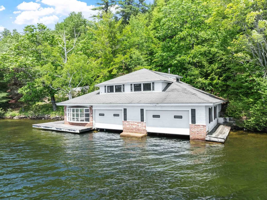 21 Silver Cascade Way Alton NH 03810