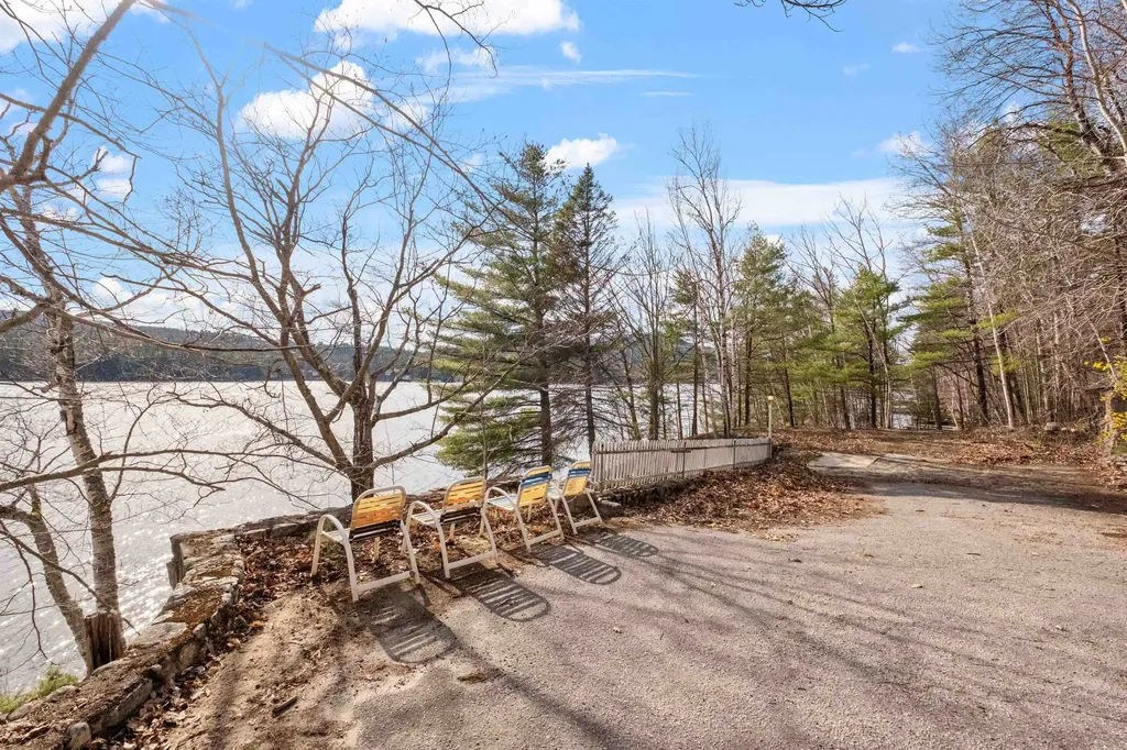 21 Silver Cascade Way Alton NH 03810