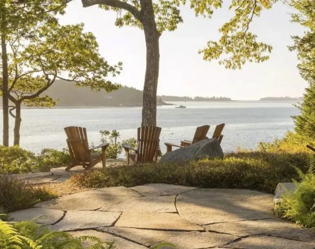 21 Silver Cascade Way Alton NH 03810