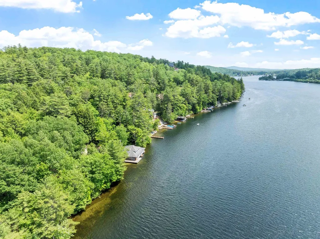 21 Silver Cascade Way Alton NH 03810