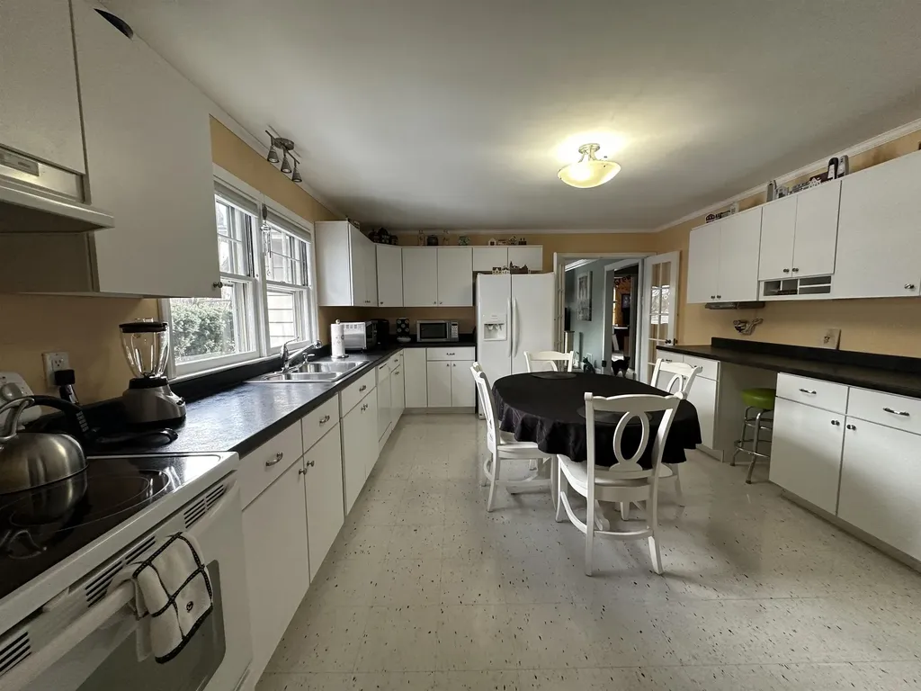 2 Hillcrest Road Essex Junction VT 05452