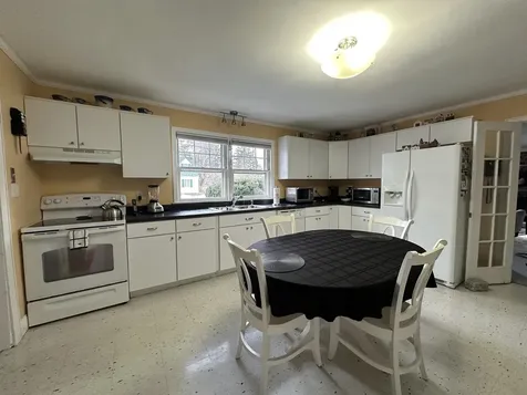 2 Hillcrest Road Essex Junction VT 05452