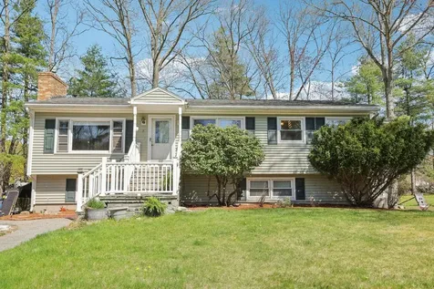 8 Brian Avenue Salem NH 03079