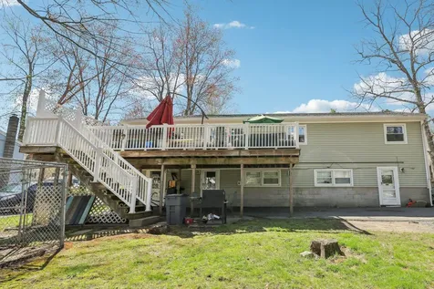 8 Brian Avenue Salem NH 03079