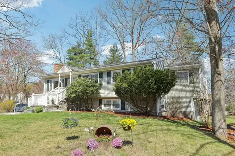 8 Brian Avenue Salem NH 03079