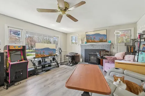 8 Brian Avenue Salem NH 03079