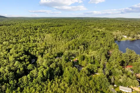 7 Ferndale Road Raymond NH 03246