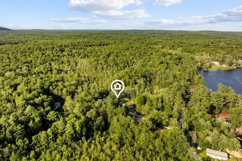 7 Ferndale Road Raymond NH 03246