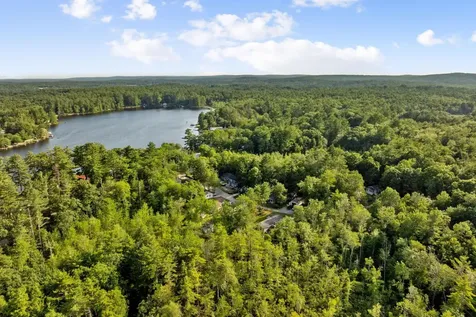 7 Ferndale Road Raymond NH 03246