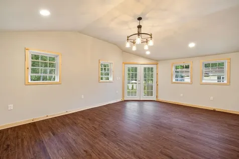 7 Ferndale Road Raymond NH 03246