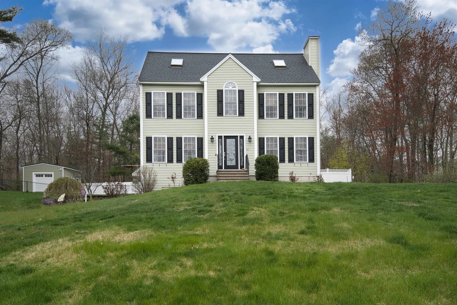 22 Countryside Drive Pelham NH 01876