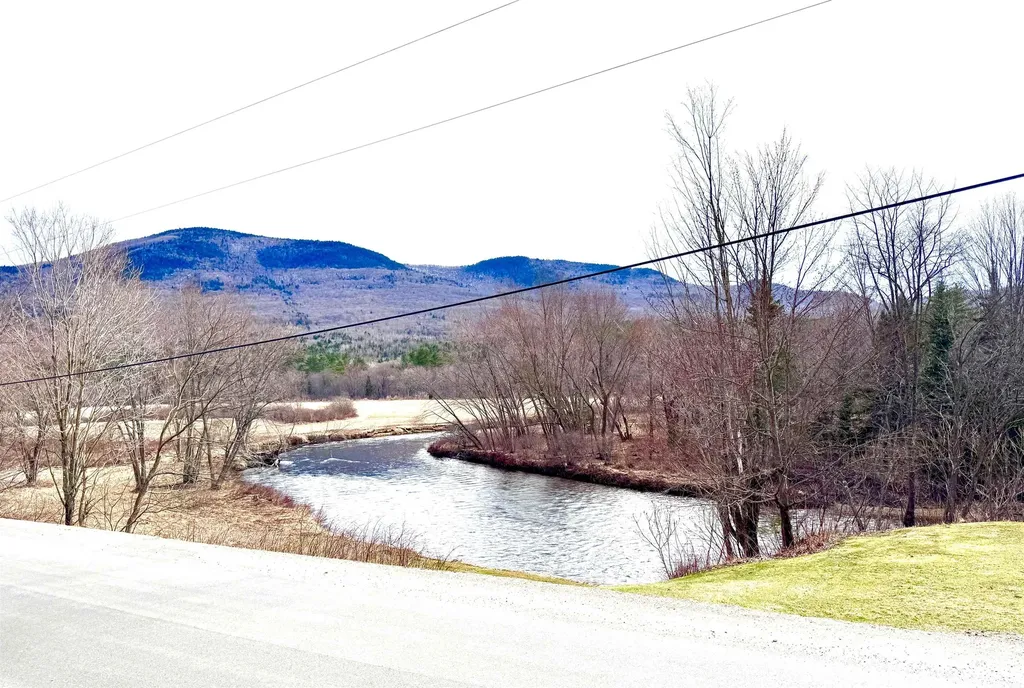 238 Northside Road Stark NH 03582