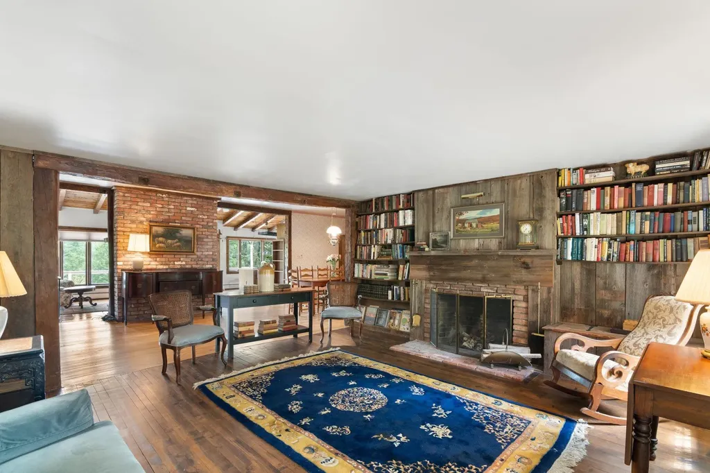 19 Grimes Hill Road Newfane VT 05345