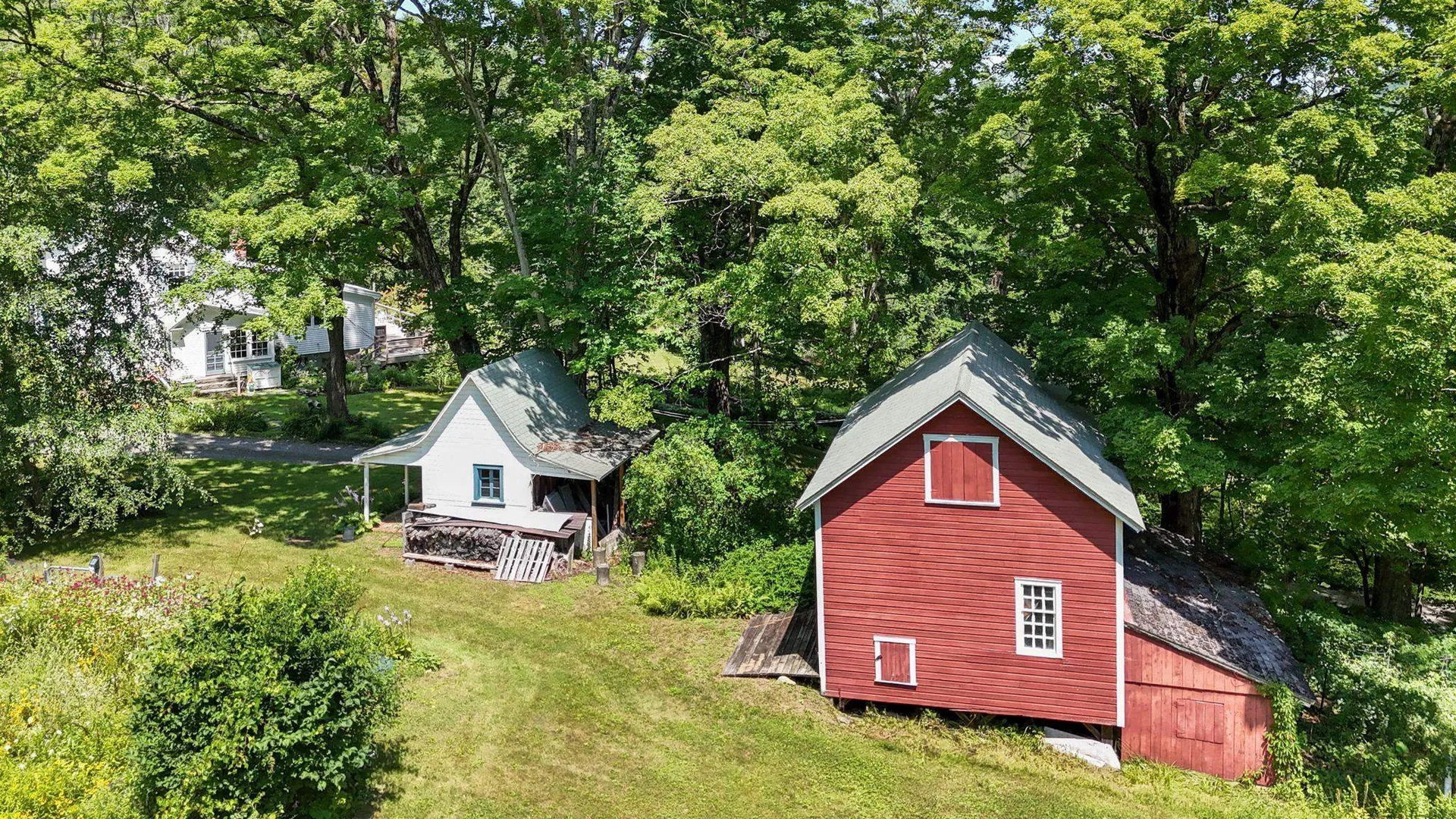 19 Grimes Hill Road Newfane VT 05345