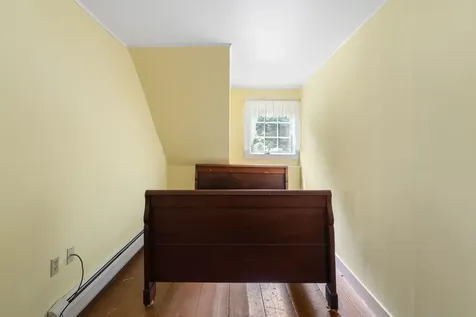 19 Grimes Hill Road Newfane VT 05345