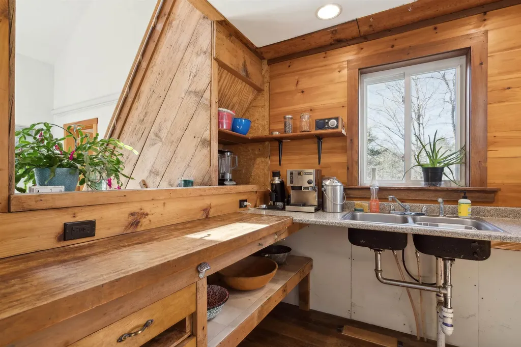 571 New Boston Road Norwich VT 05055