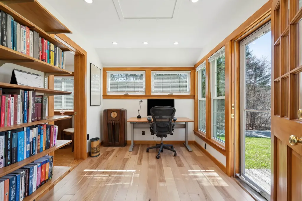 571 New Boston Road Norwich VT 05055