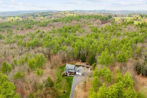 7 Carol Ann Lane Amherst NH 03031
