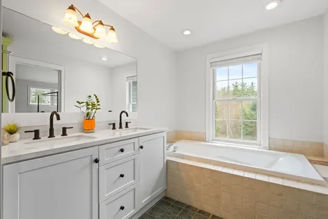 7 Carol Ann Lane Amherst NH 03031