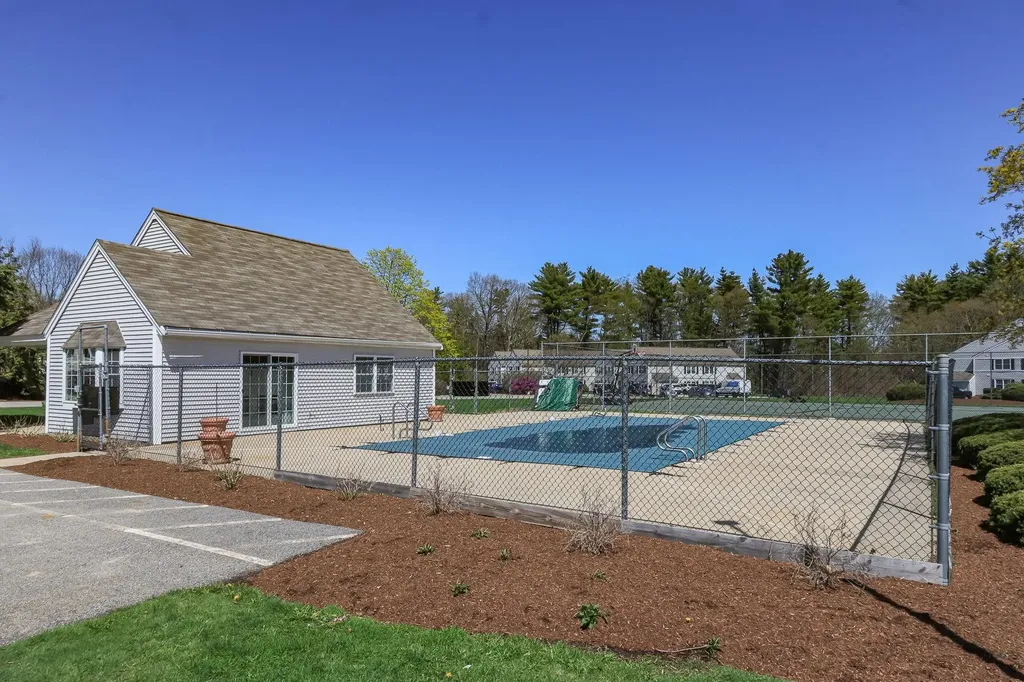 50 Brookside Drive Exeter NH 03833