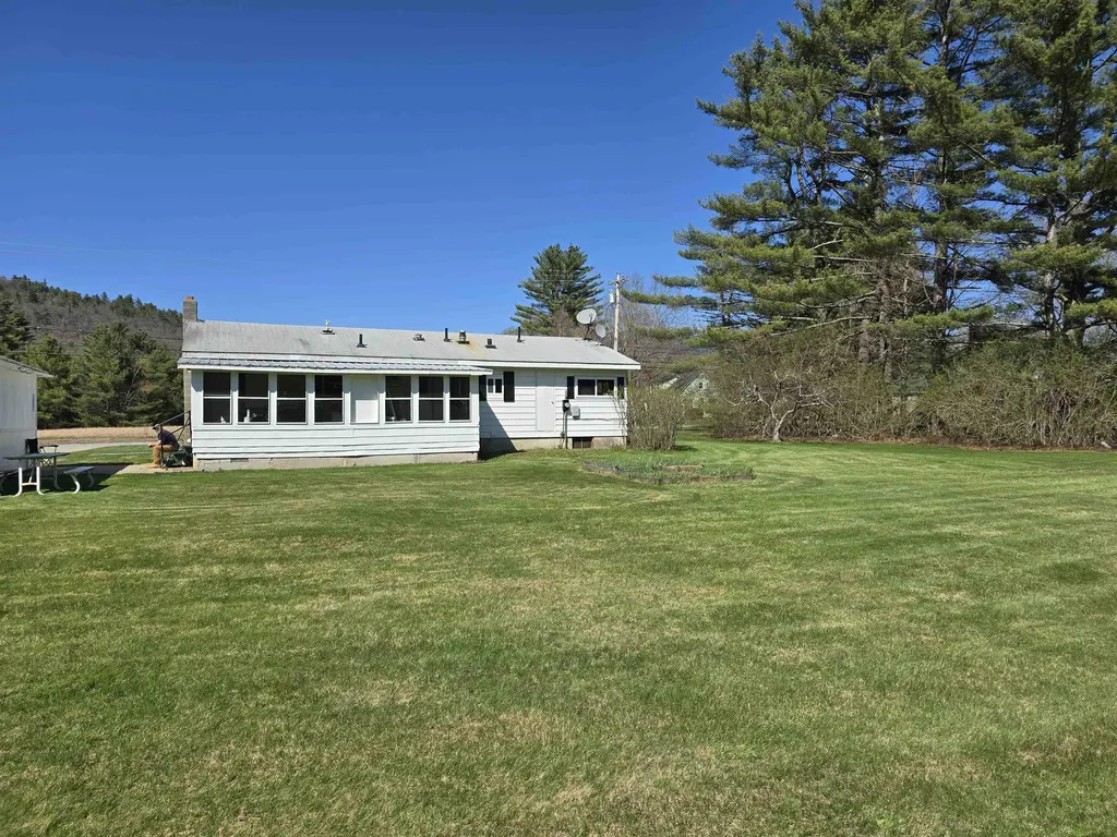 381 Depot Street Rumney NH 03266