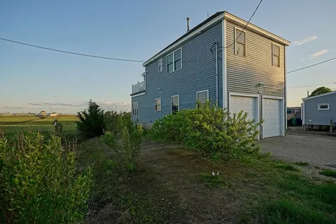 35 Glade Path Hampton NH 03842