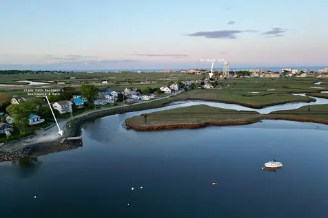 35 Glade Path Hampton NH 03842