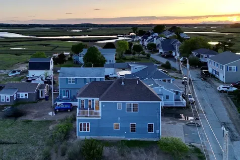 35 Glade Path Hampton NH 03842