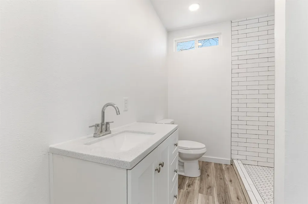 15 Highland Avenue Claremont NH 03743