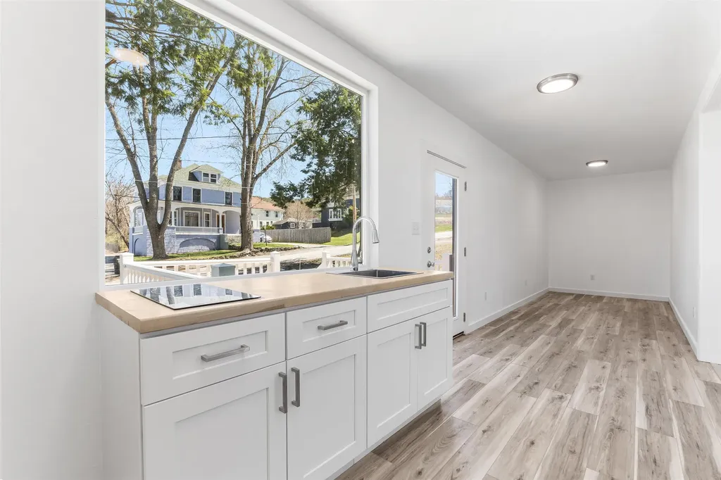 15 Highland Avenue Claremont NH 03743