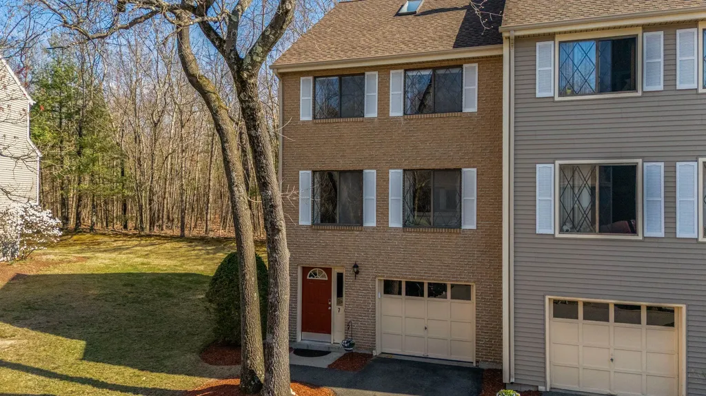 7 Joston Drive Merrimack NH 03054-9998