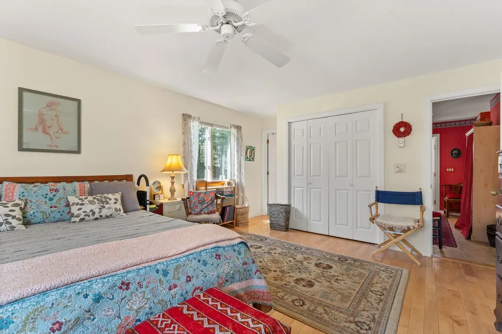 1140 Murphy's Road Hartford VT 05059