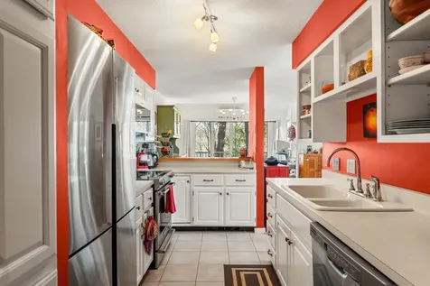 1140 Murphy's Road Hartford VT 05059