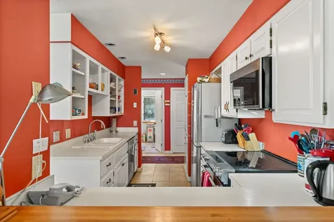 1140 Murphy's Road Hartford VT 05059