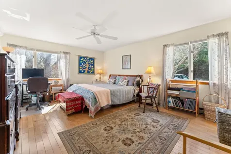 1140 Murphy's Road Hartford VT 05059