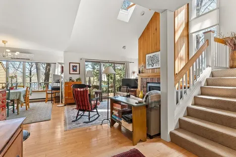 1140 Murphy's Road Hartford VT 05059