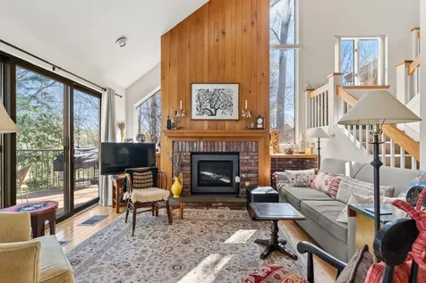 1140 Murphy's Road Hartford VT 05059