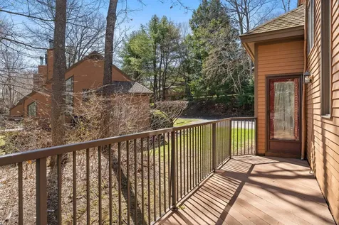 1140 Murphy's Road Hartford VT 05059