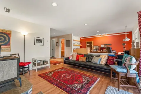 1140 Murphy's Road Hartford VT 05059