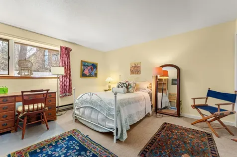 1140 Murphy's Road Hartford VT 05059