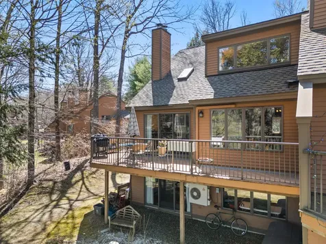 1140 Murphy's Road Hartford VT 05059