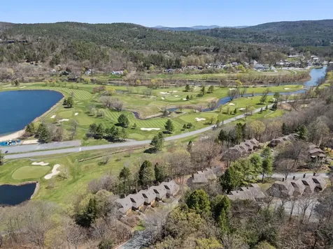 1140 Murphy's Road Hartford VT 05059