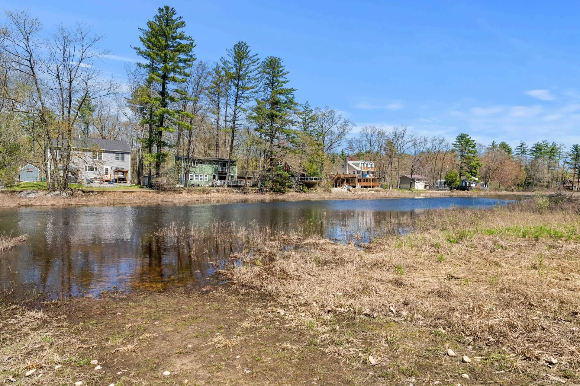 6 Beach Street Fremont NH 03044-3565