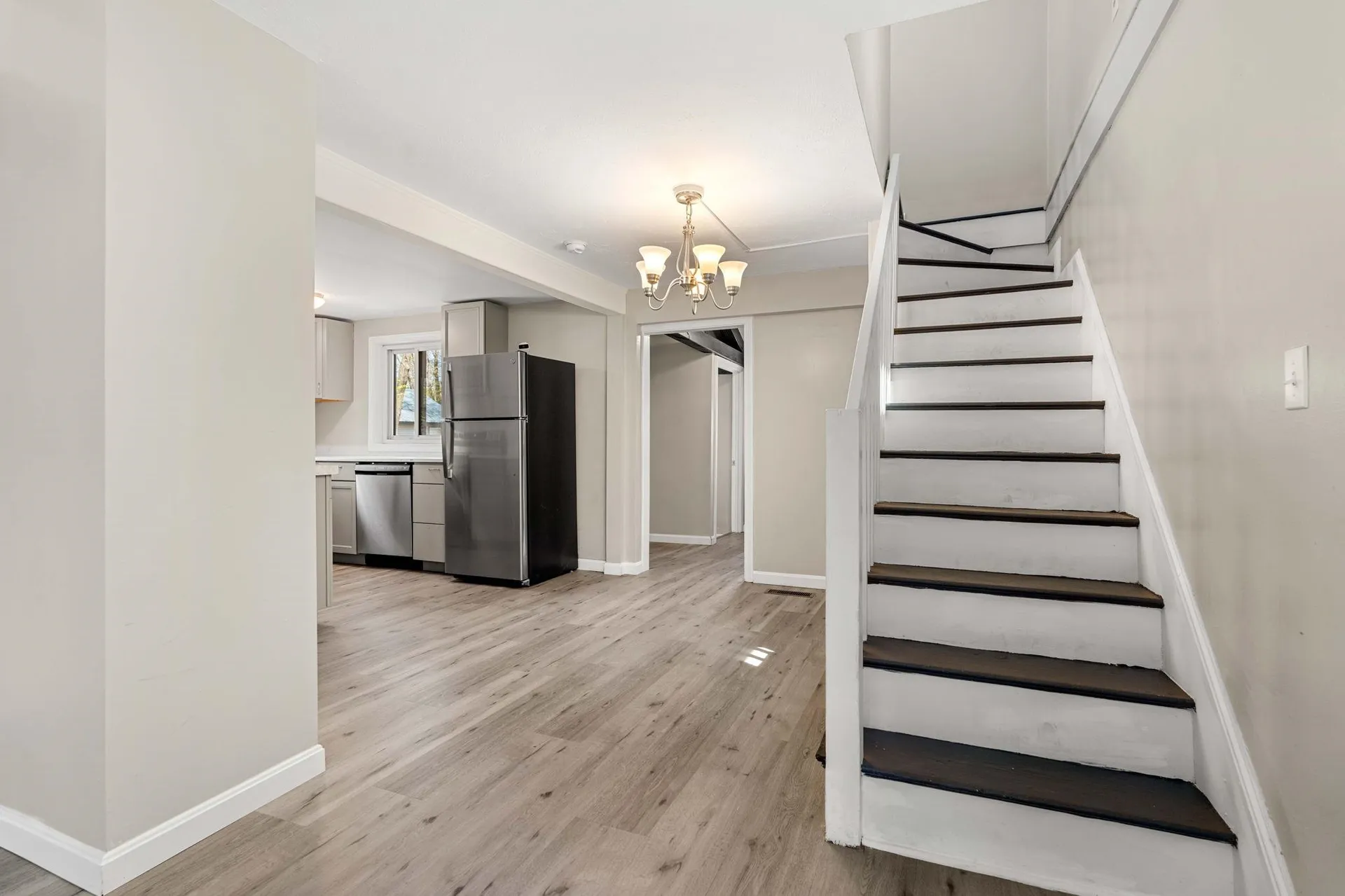 6 Beach Street Fremont NH 03044-3565