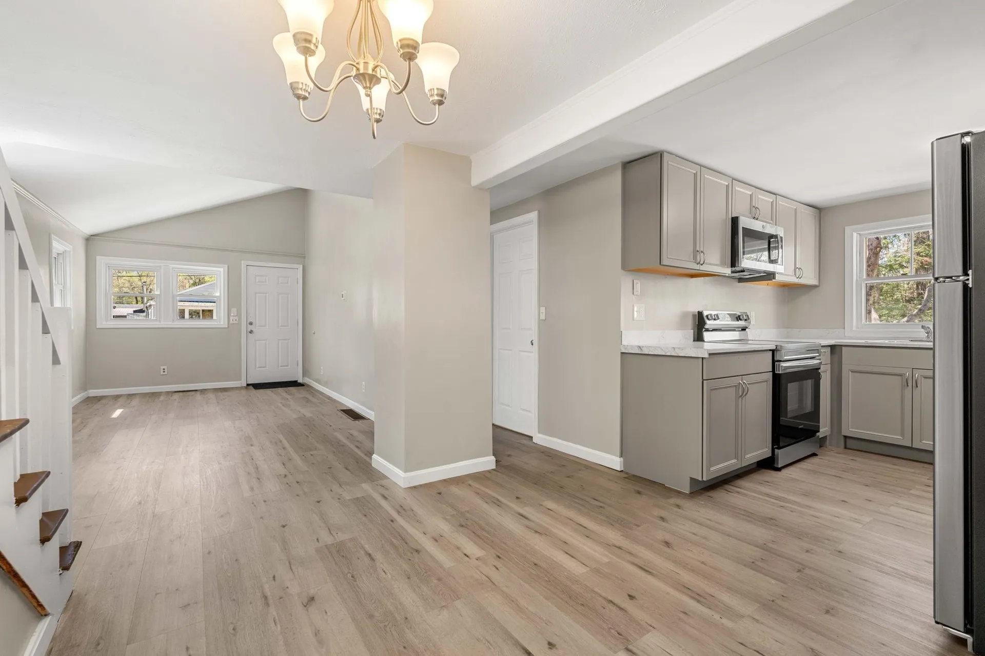 6 Beach Street Fremont NH 03044-3565