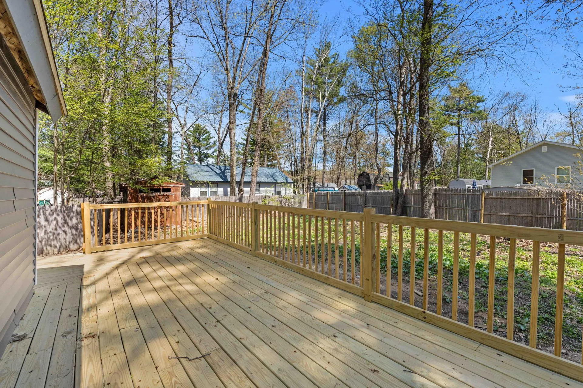 6 Beach Street Fremont NH 03044-3565