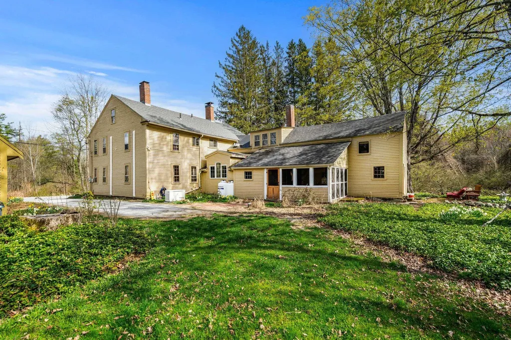 324 Stark Highway North Dunbarton NH 03046