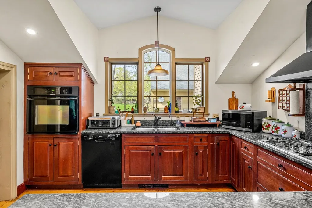 324 Stark Highway North Dunbarton NH 03046