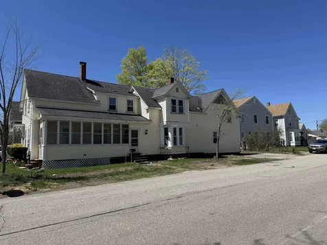 61 Chestnut Street Rochester NH 03867